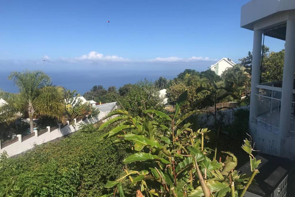 St Leu -Villa D'Artiste, Superbe Vue Mer, Piscine Chauffee แซ็งต์-เลอ ภายนอก รูปภาพ